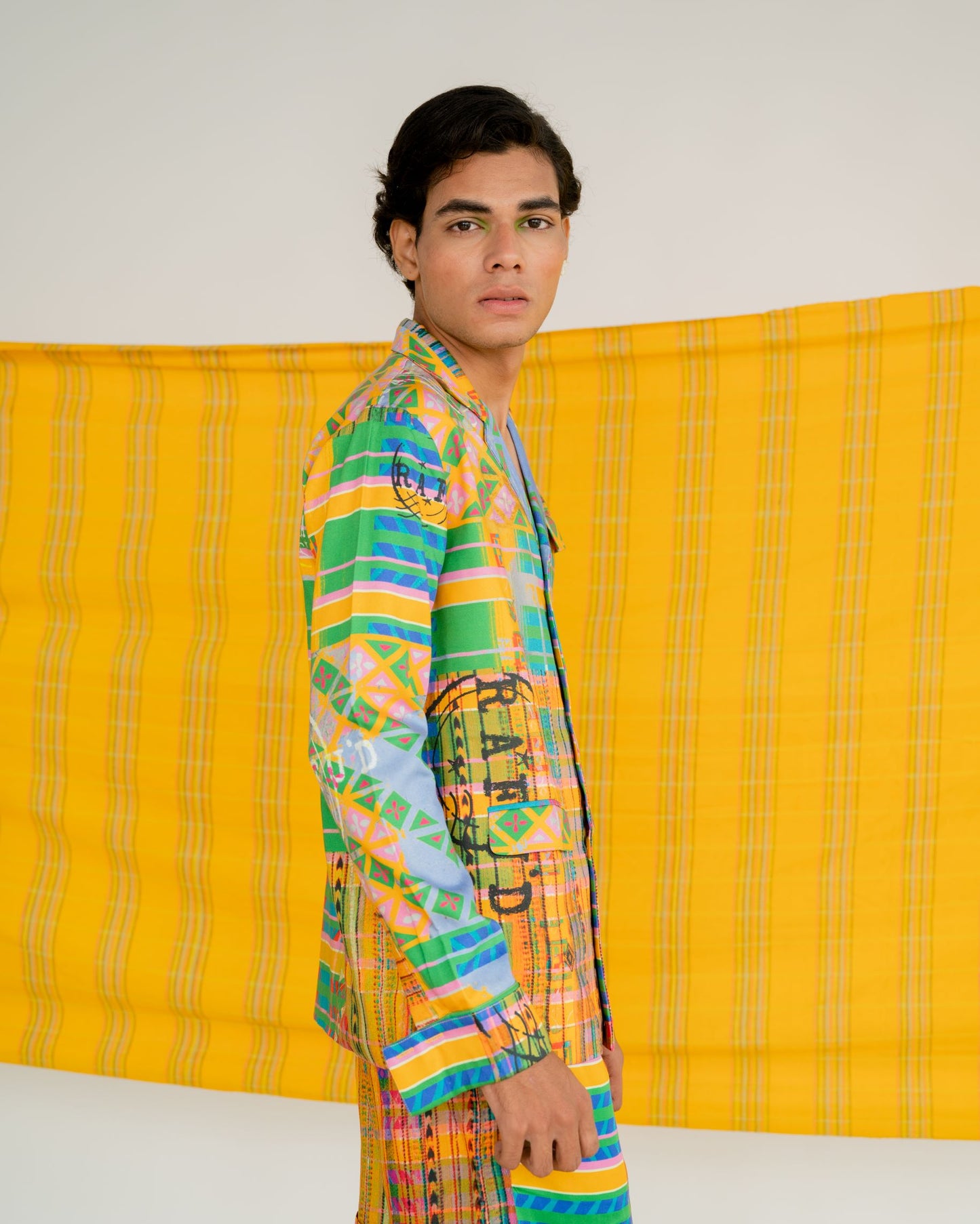 Thigdu Blazer