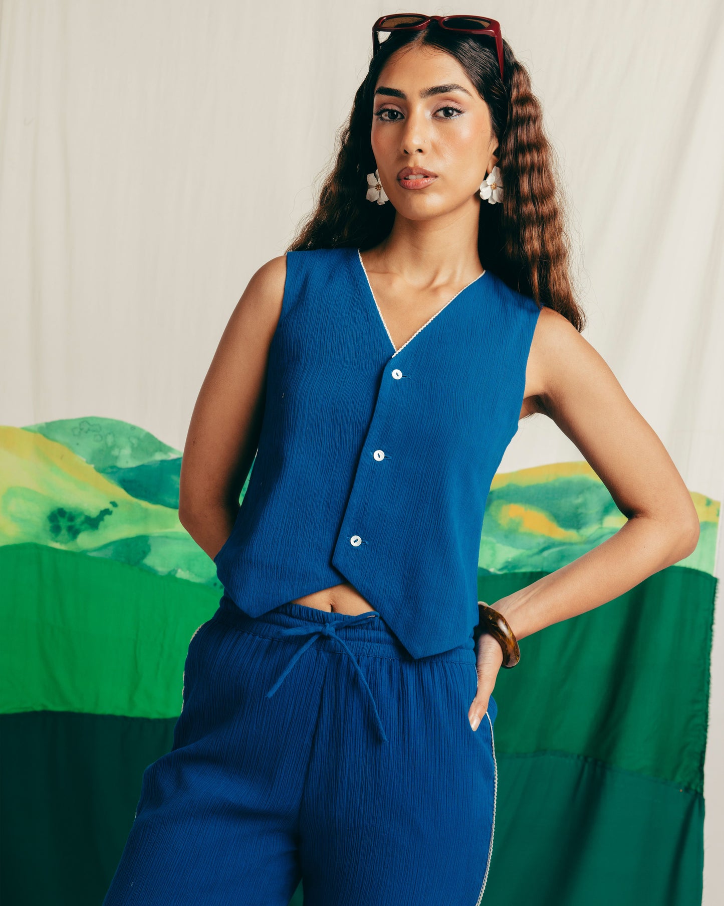 Neel Vest